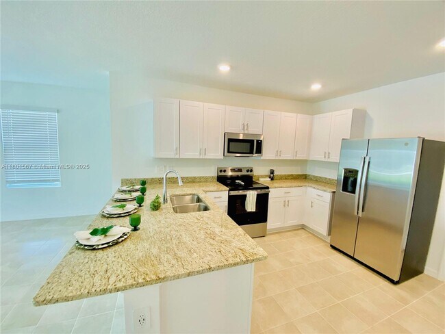 Building Photo - 4799 Guinep Ln