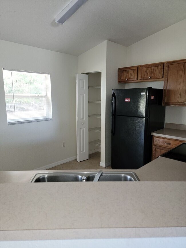 Building Photo - 15710 SE 92nd Ave