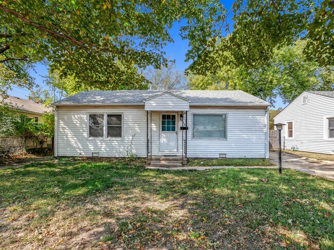Building Photo - 2 bedroom 1 bath home