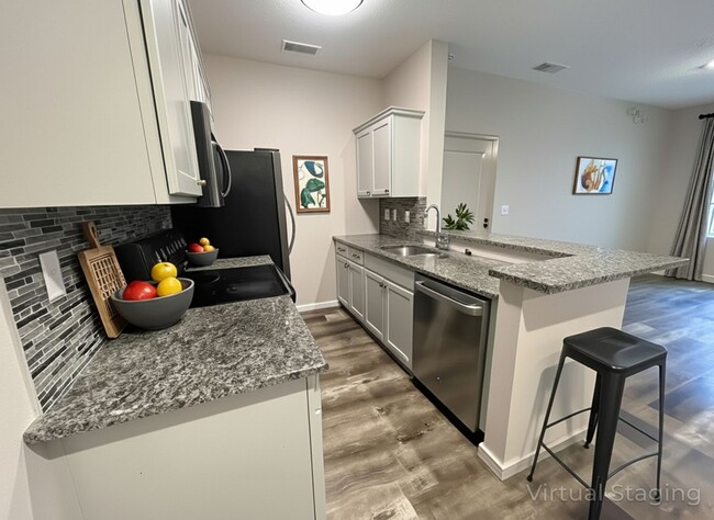 Building Photo - 2 Bedroom  2 Bath Garden Level on Table Rock Lake - Lakeside Apartment Branson, MO - Flexible Lea...