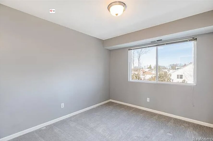 Building Photo - 1097 Foxboro