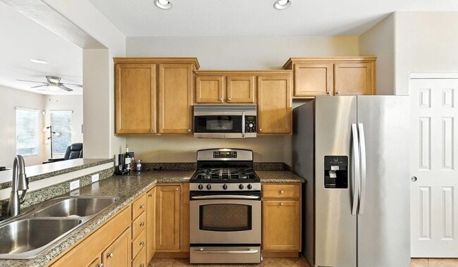 Building Photo - 5900 S Courtland Dr