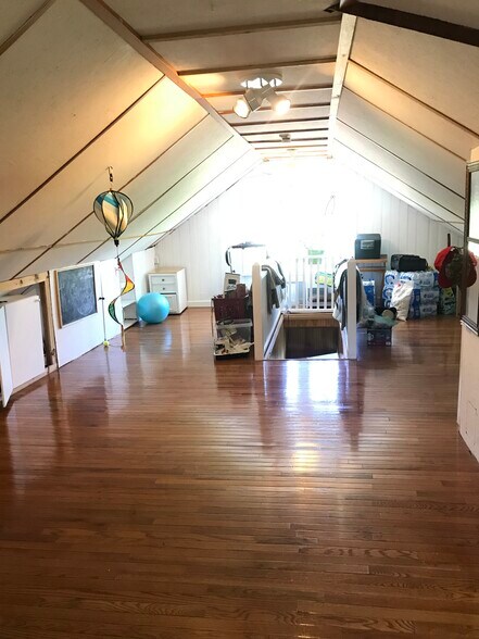 Building Photo - 87 Union St