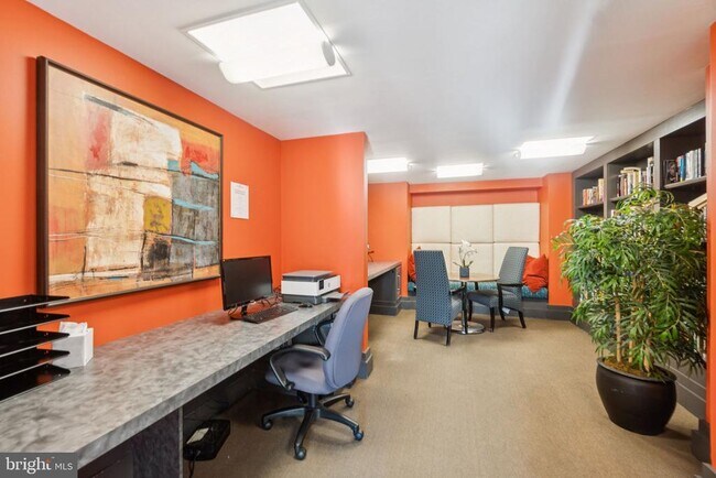 Building Photo - 777 7th St NW