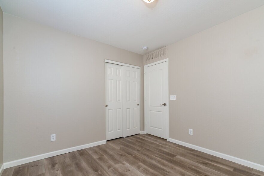 Building Photo - 21668 W Cocopah St