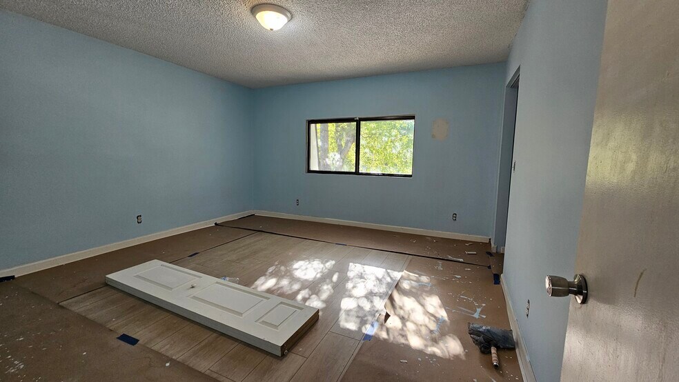 Building Photo - 2262 NW 59th Way