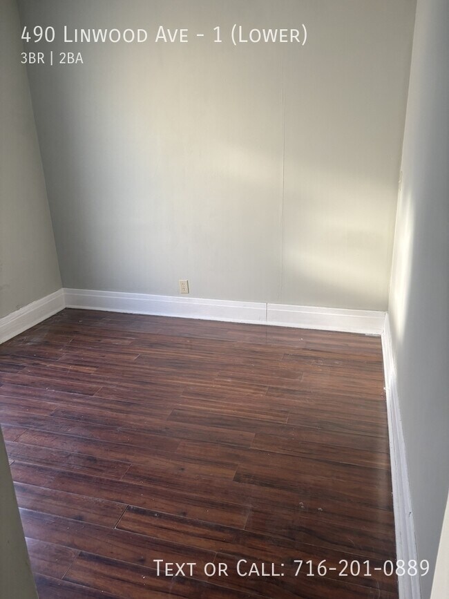 Building Photo - 490 Linwood Ave