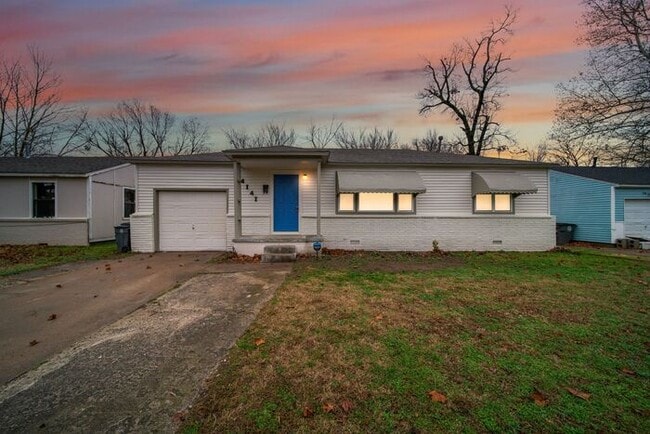 Primary Photo - Move In SPECIAL! Beautifully Remodeled 2-B...