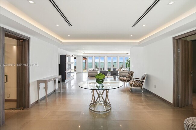 Building Photo - 9301 N Bayshore Dr