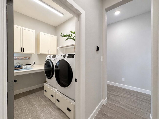 Building Photo - 9718 Starry Night Ln