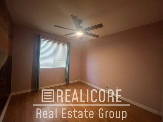 Building Photo - 11824 Greenbluff Way