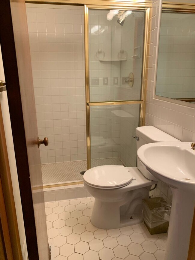 Building Photo - 1206 E Fortuna St