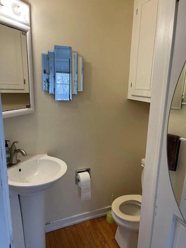 Building Photo - 1008 W Huron St