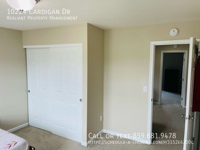 Building Photo - 10224 Cardigan Dr