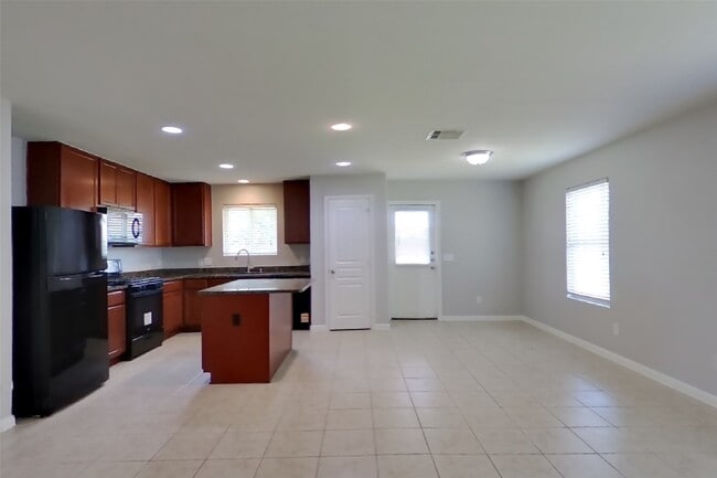 Building Photo - 930 Salado Slough Ln