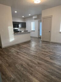 Building Photo - WELCOME TO SUNBEAM TOWNHOMES