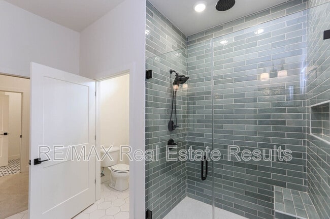 Building Photo - 1809 W Saddlebrook Ln