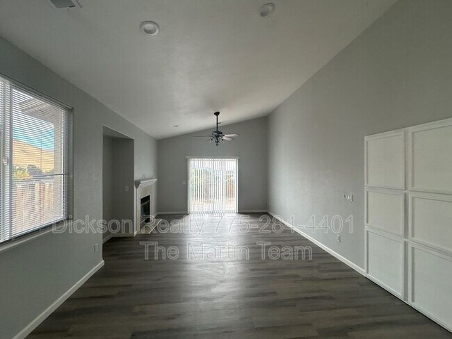 Building Photo - 2841 Granville Dr