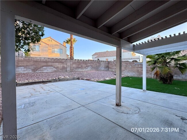 Building Photo - 8405 Shady Shores Cir