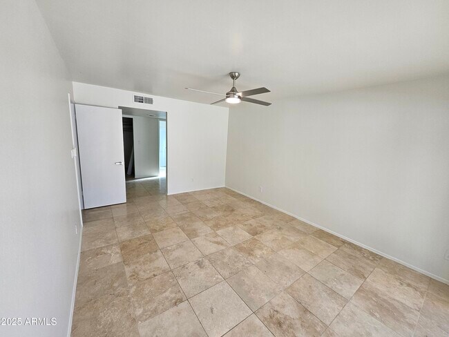 Building Photo - 2262 S Las Flores