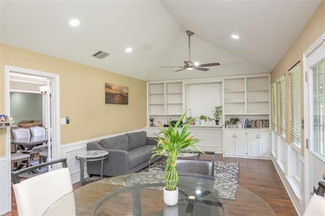 Building Photo - 116 Meadowglen Cir