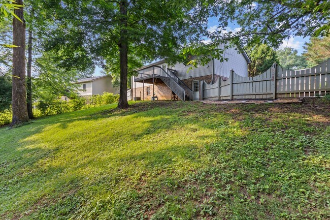 Building Photo - 336 Andrew Dr