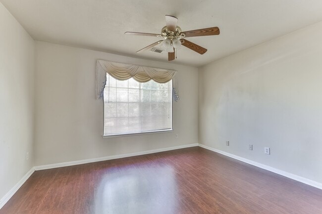 Building Photo - 8811 Earnestwood Dr