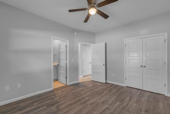 Building Photo - 130 Summerlin Ln