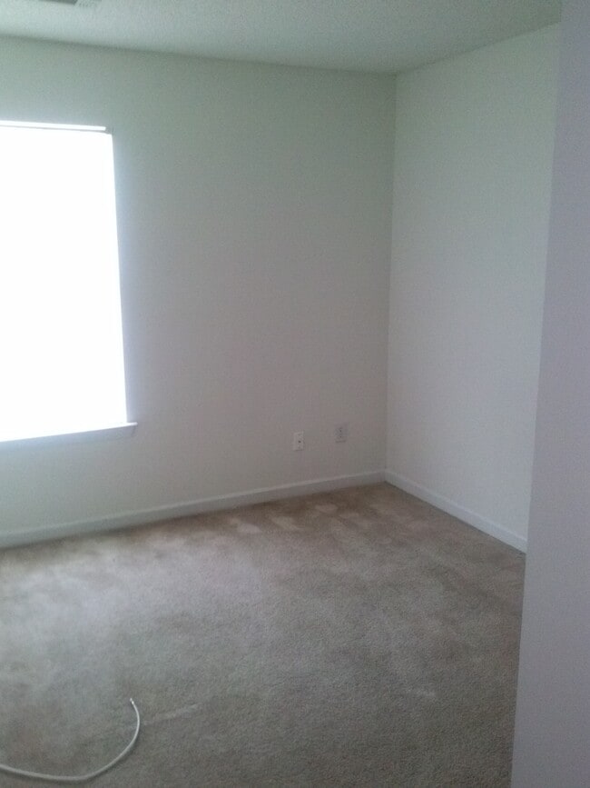 Building Photo - 2311 Nicole Dr