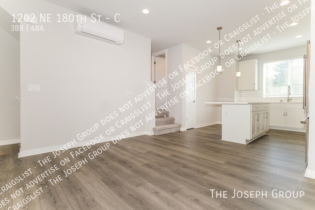 Building Photo - 1202 NE 180th St