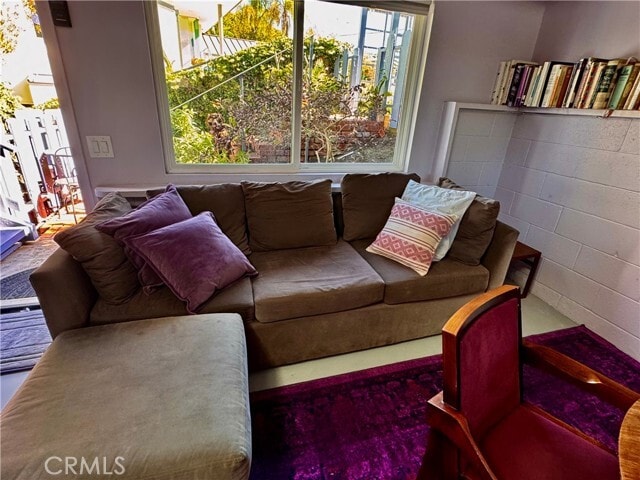 Building Photo - 2370 Temple Hills Dr