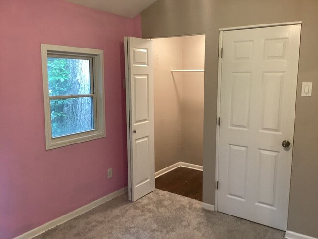 Building Photo - 7002 N Ralston Ave