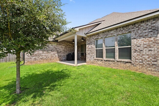 Building Photo - 212 Blaze Blvd