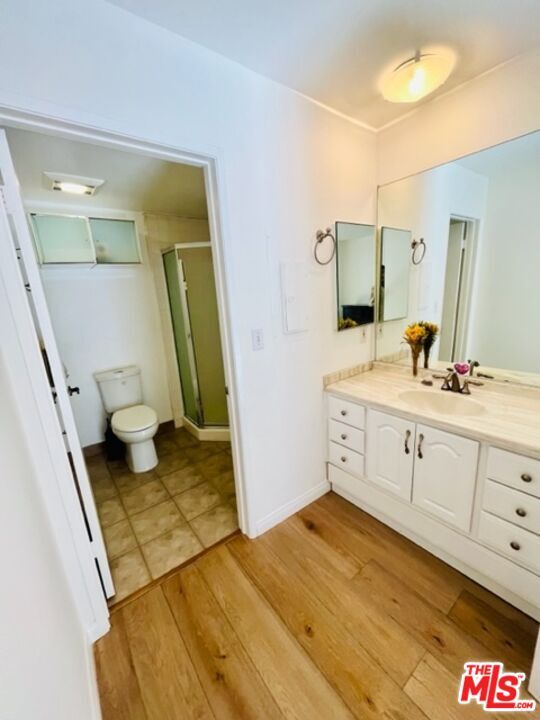 Building Photo - 221 S Gale Dr