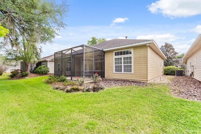 Building Photo - 8430 SW 10th Pl