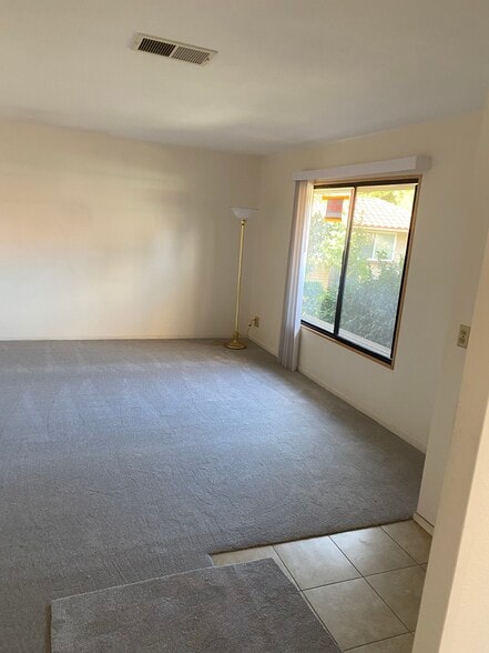 Living room - 3018 Via Buena Vis
