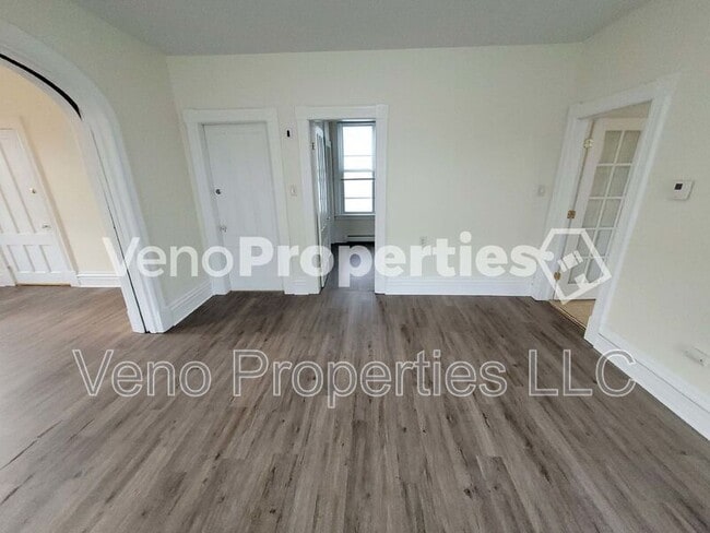 Building Photo - 1850 8th Ave
