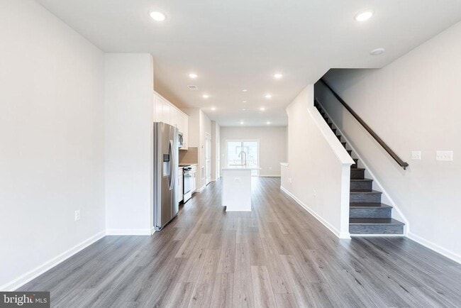 Building Photo - 297 Freshet Ln