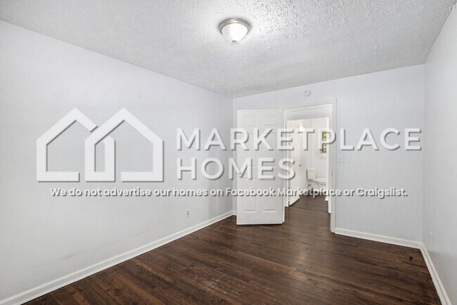 Building Photo - 4854 Flat Shoals Rd