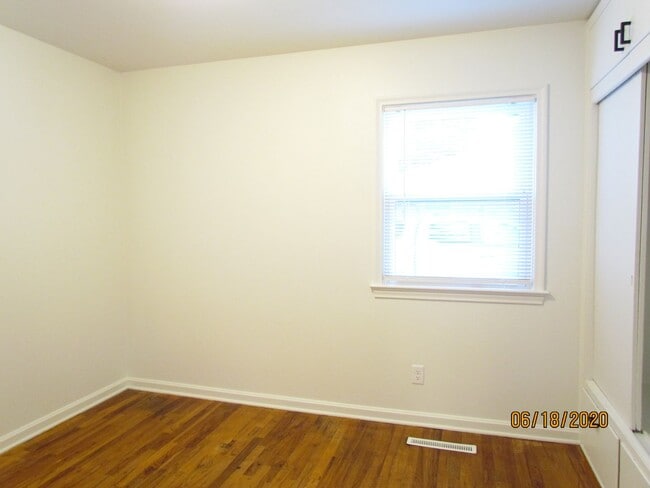 Building Photo - Roommate Needed for 3 Bed Home Close to Bo...