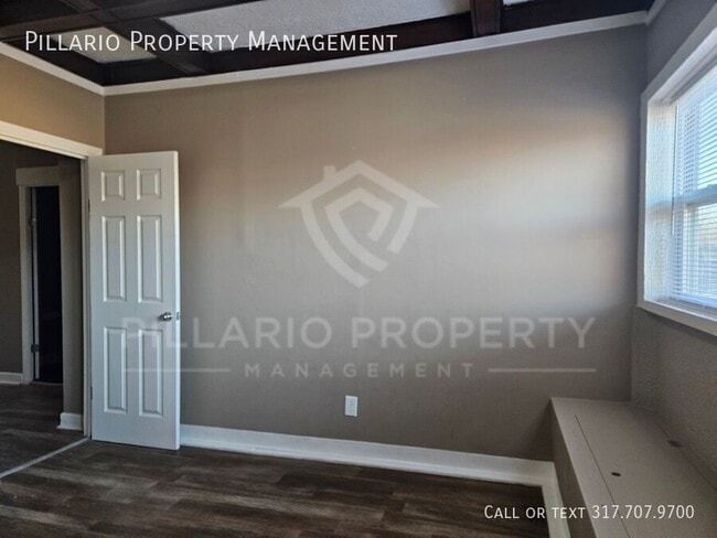 Building Photo - 633 E 38th St