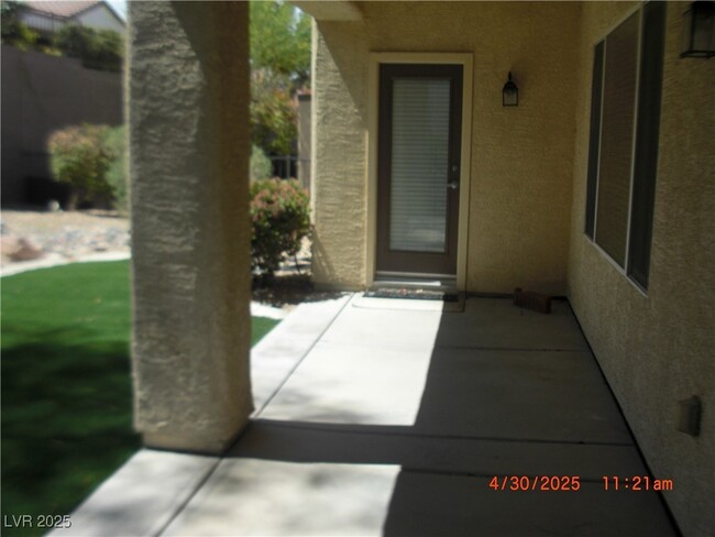 Building Photo - 2186 Sawtooth Mountain Dr