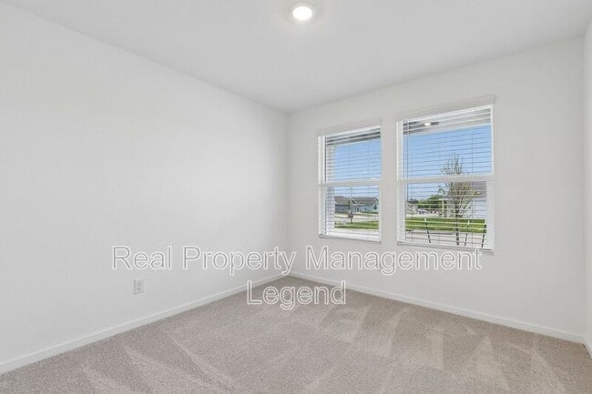 Building Photo - 216 Asterwood Ln