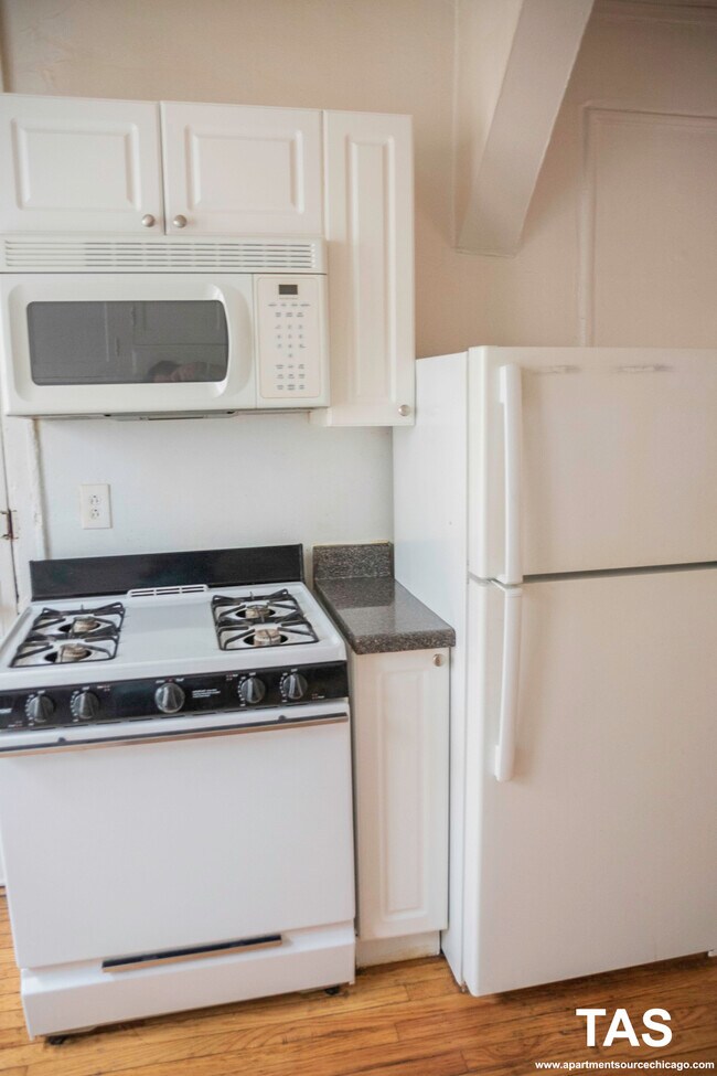 Building Photo - 3902 W Argyle St