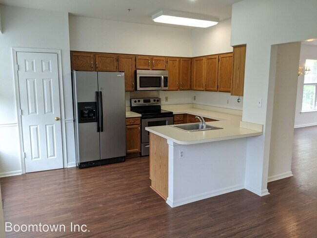 Building Photo - 4 br, 3.5 bath House - 104 Rock Creek Court