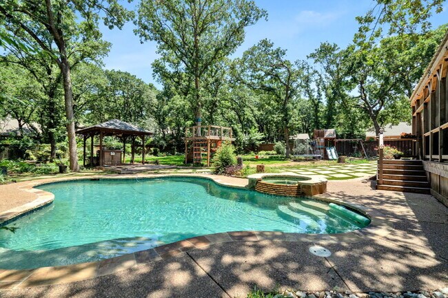 Building Photo - "Discover Your Dream Home: Spacious 4-Bedr...