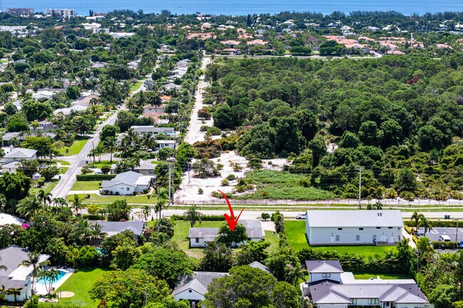 Building Photo - 3135 S Seacrest Blvd