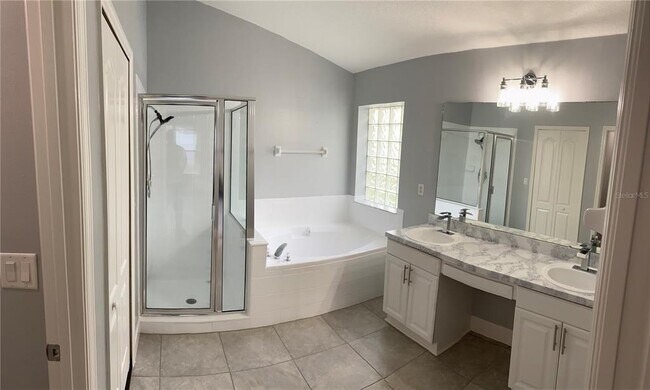 Building Photo - 15727 Bay Vista Dr