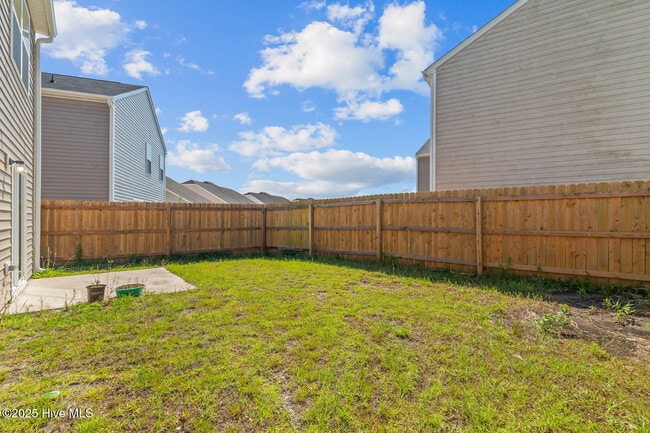 Building Photo - 200 Walton Dr