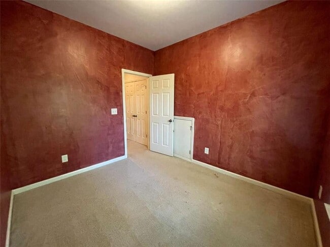 Building Photo - 1378 Greencrest Ct SW